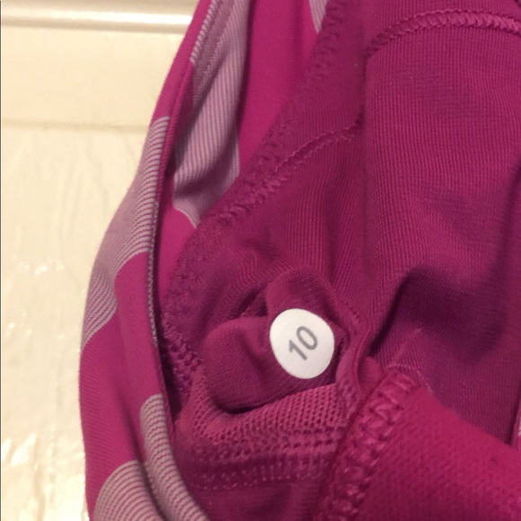 Lululemon  2 in Run tank top - Picture 4 of 6